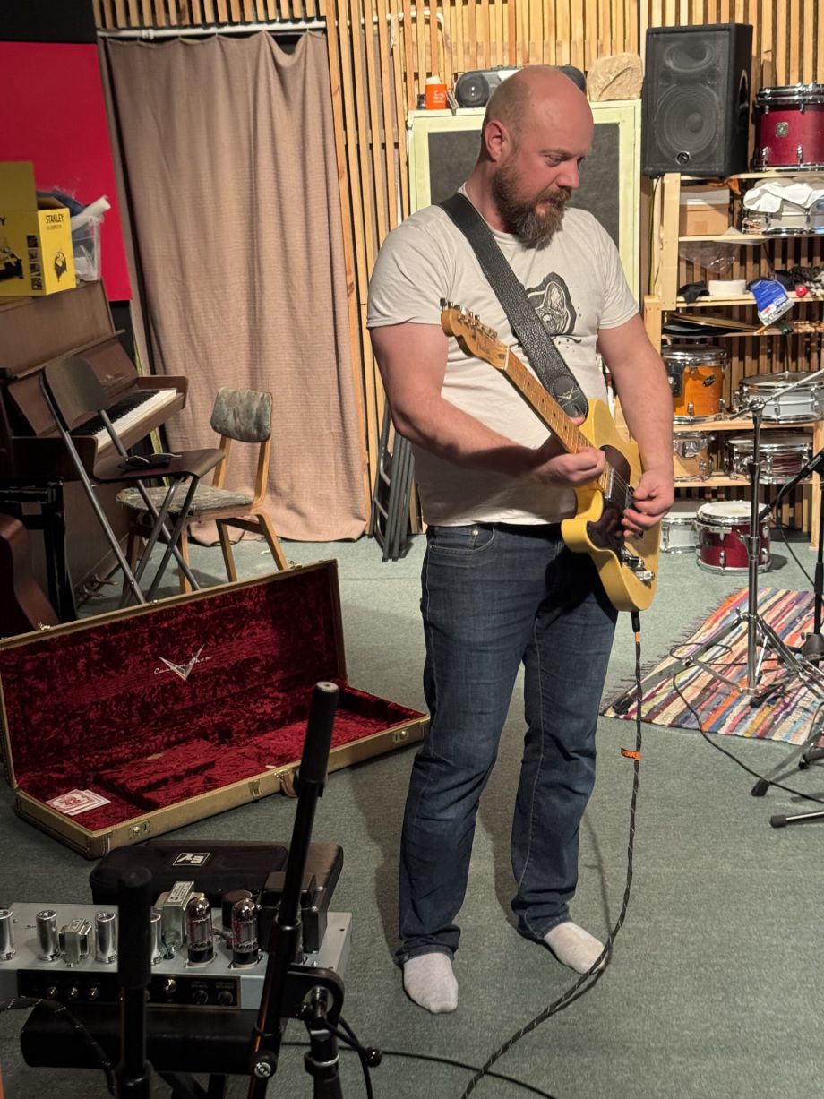 Sleepwalkers - Jäljed Lume Peal